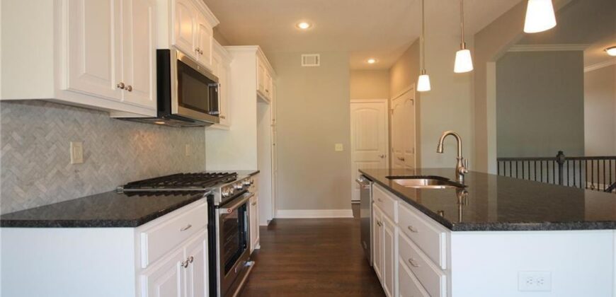 3323 NW 93rd Street, Kansas City, MO 64154