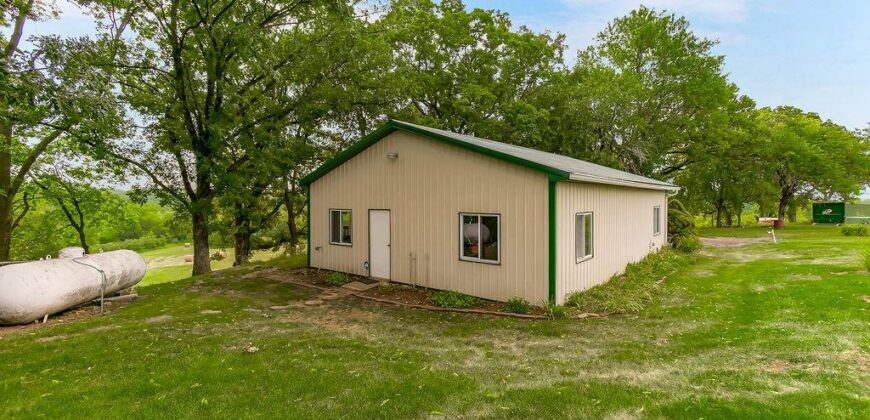 24825 Countryview Drive, Kearney, MO 64060