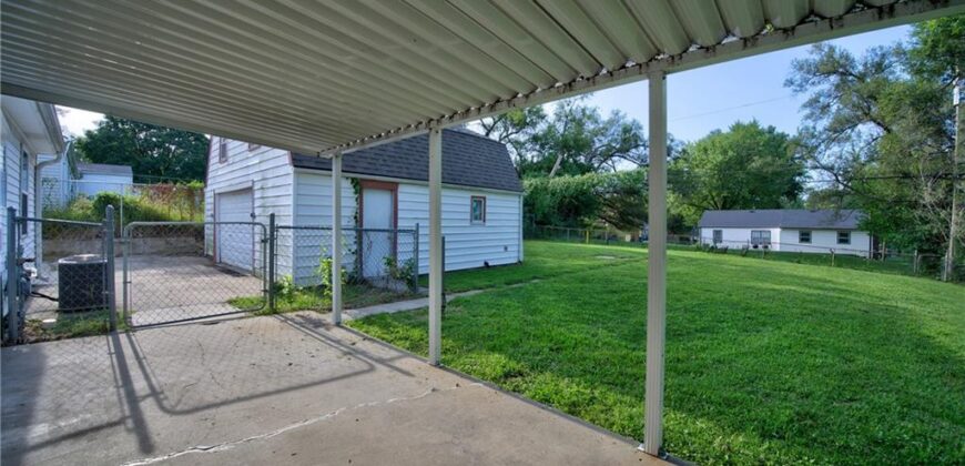 2401 NE 58th Terrace, Kansas City, MO 64118