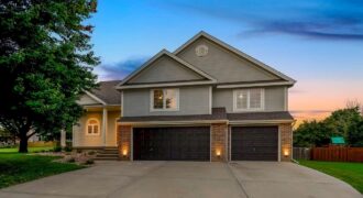 9105 N Kansas Court, Kansas City, MO 64156