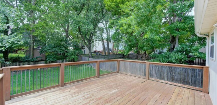 8706 N Carson Avenue, Kansas City, MO 64153