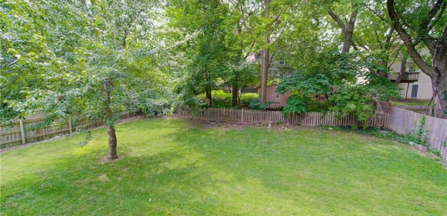 8706 N Carson Avenue, Kansas City, MO 64153