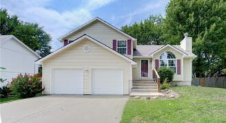 8706 N Carson Avenue, Kansas City, MO 64153