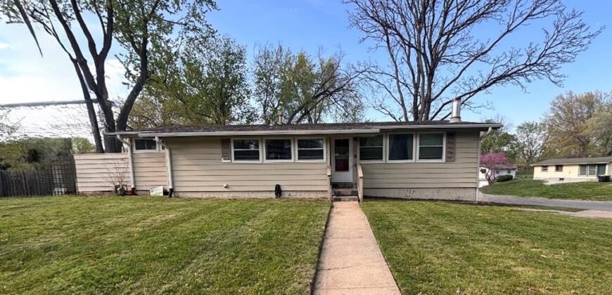 6904 NW Belvidere Parkway, Kansas City, MO 64152