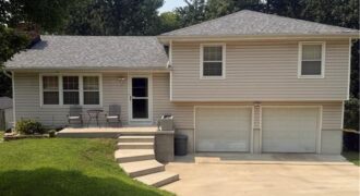 8024 NW Cadwallader Street, Kansas City, MO 64152
