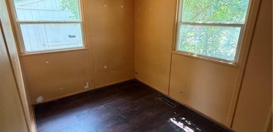 4529 N Forest Avenue, Kansas City, MO 64116