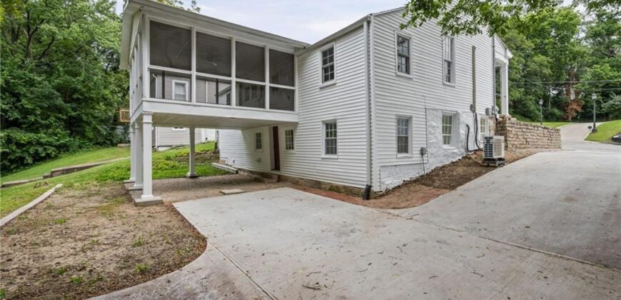 633 Main Street, Weston, MO 64098
