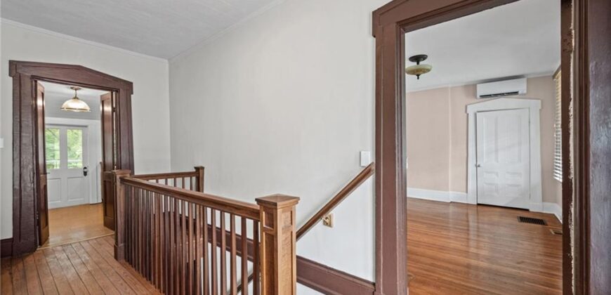 633 Main Street, Weston, MO 64098