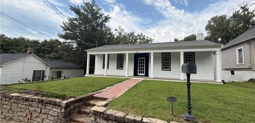 633 Main Street, Weston, MO 64098