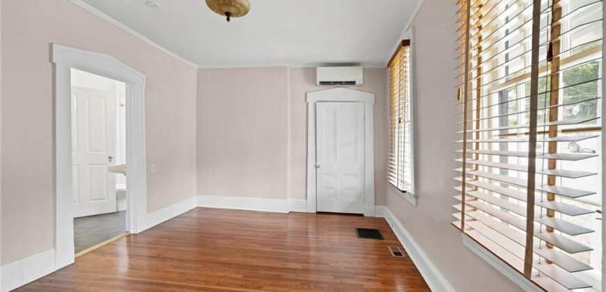 633 Main Street, Weston, MO 64098