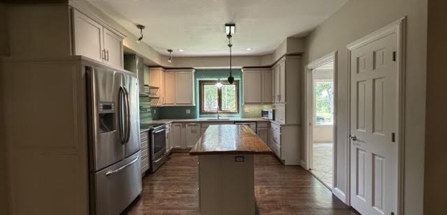 6807 Cedar Bend N/A, Kansas City, MO 64152