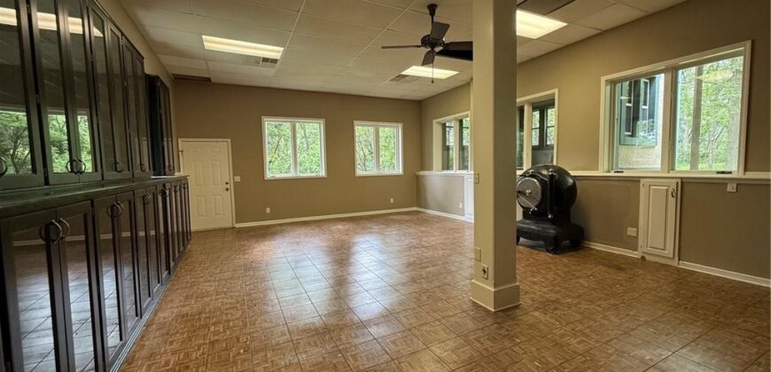 6807 Cedar Bend N/A, Kansas City, MO 64152