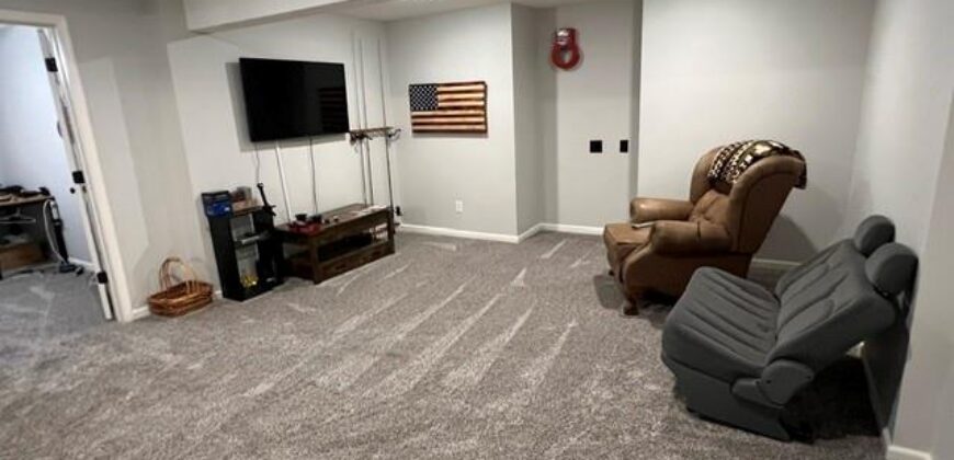 801 Feldspar Street, Kearney, MO 64060