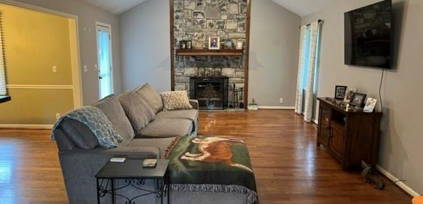 801 Feldspar Street, Kearney, MO 64060