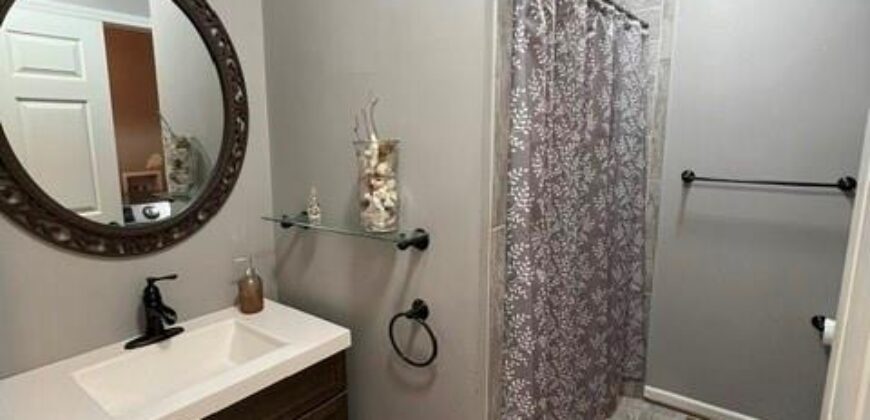 801 Feldspar Street, Kearney, MO 64060