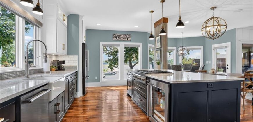 7400 NW Whipple Lane, Weatherby Lake, MO 64152