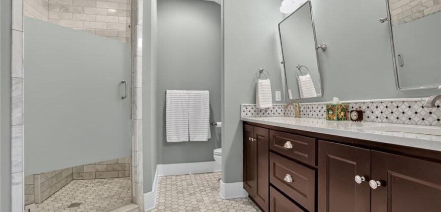 7400 NW Whipple Lane, Weatherby Lake, MO 64152