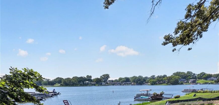 7400 NW Whipple Lane, Weatherby Lake, MO 64152