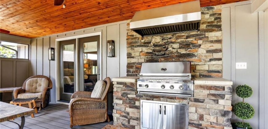 7400 NW Whipple Lane, Weatherby Lake, MO 64152