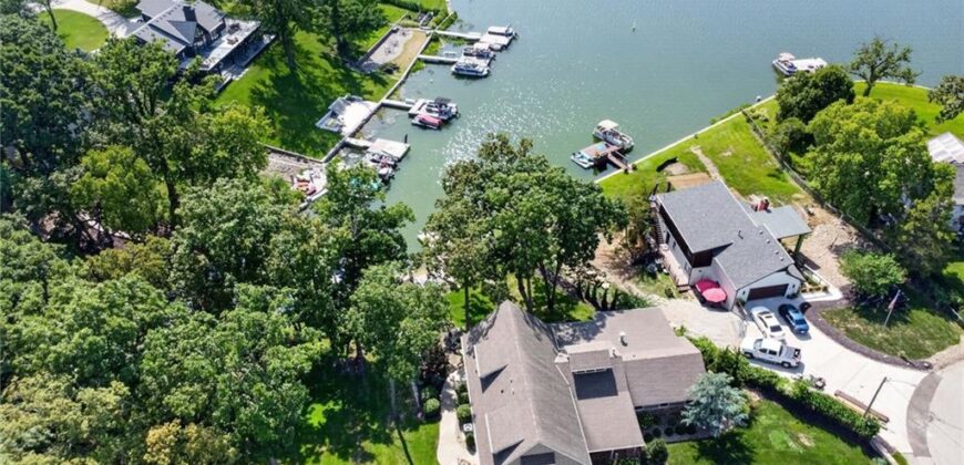 7400 NW Whipple Lane, Weatherby Lake, MO 64152