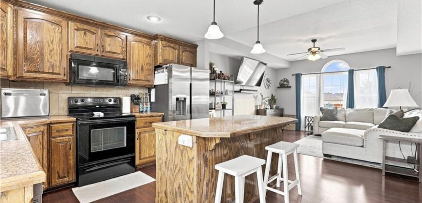 407 NE 192nd Terrace, Smithville, MO 64089