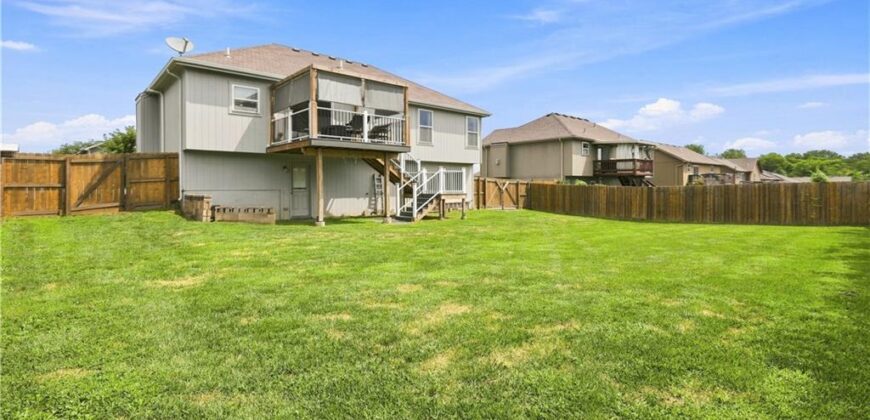 407 NE 192nd Terrace, Smithville, MO 64089