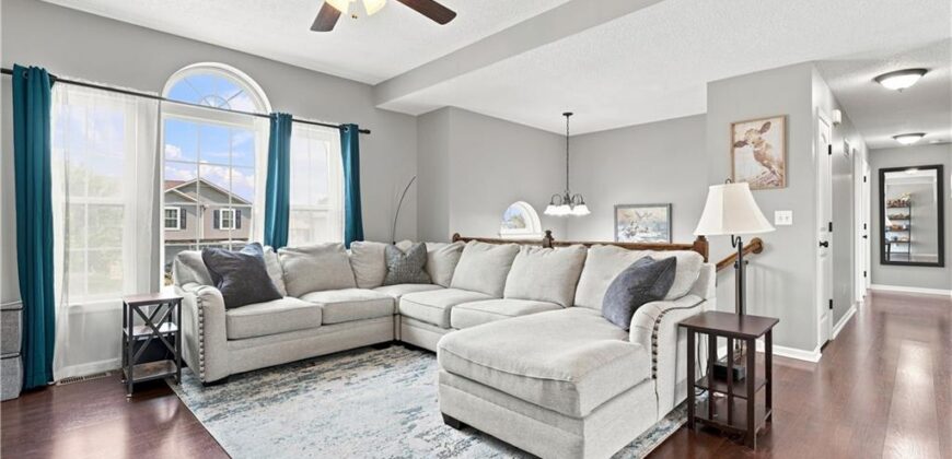 407 NE 192nd Terrace, Smithville, MO 64089