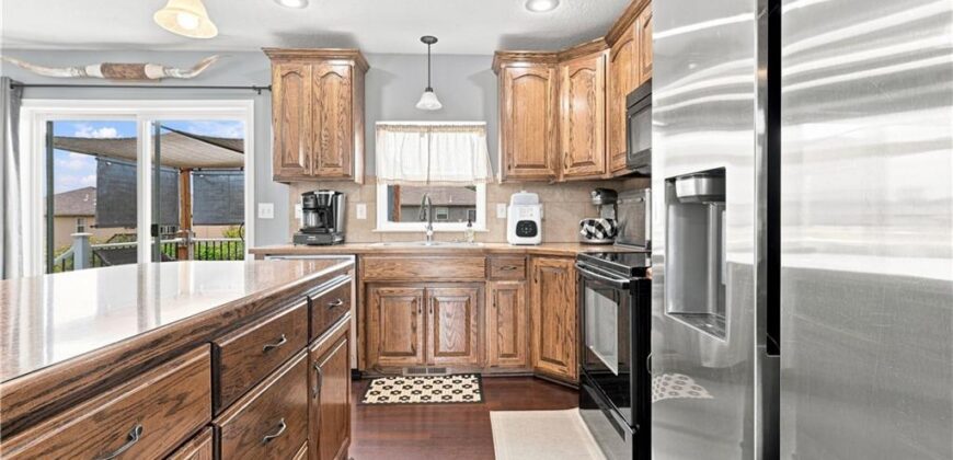 407 NE 192nd Terrace, Smithville, MO 64089