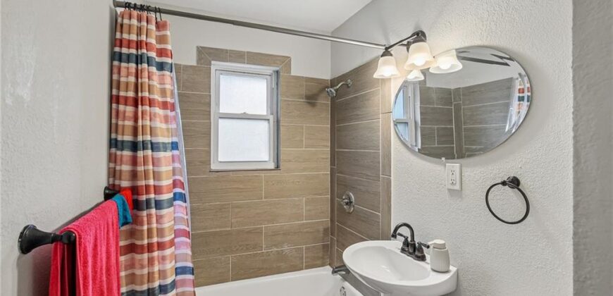 5104 N Smalley Avenue, Kansas City, MO 64119