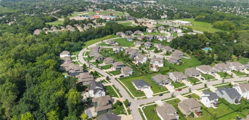 1788 Homestead Drive, Liberty, MO 64068