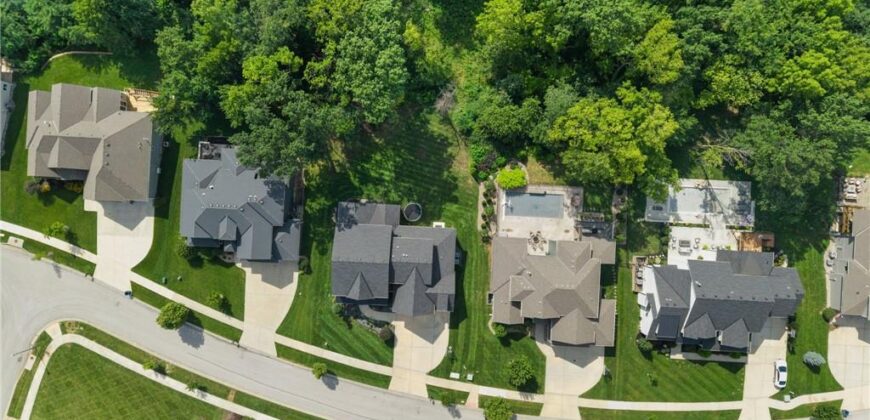 1788 Homestead Drive, Liberty, MO 64068