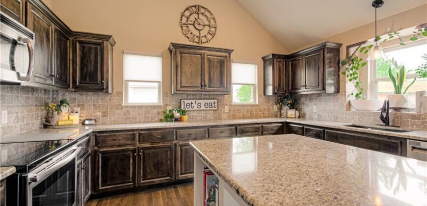 9705 N Windsor Avenue, Kansas City, MO 64157