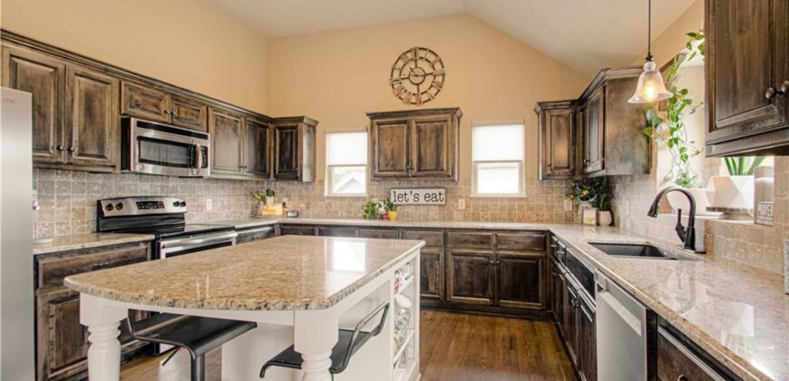9705 N Windsor Avenue, Kansas City, MO 64157