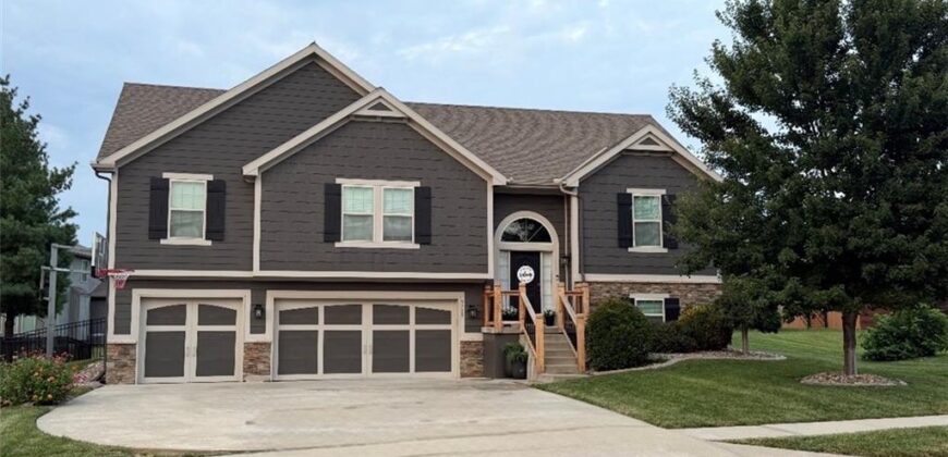 9705 N Windsor Avenue, Kansas City, MO 64157