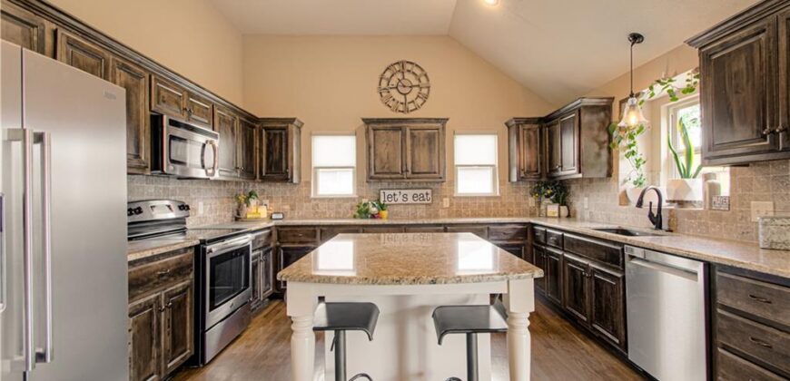 9705 N Windsor Avenue, Kansas City, MO 64157