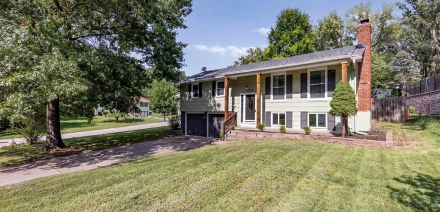 6739 NW Hilldale Drive, Kansas City, MO 64151