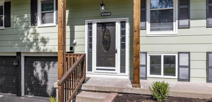 6739 NW Hilldale Drive, Kansas City, MO 64151