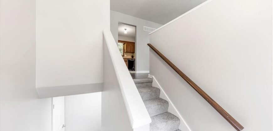 6739 NW Hilldale Drive, Kansas City, MO 64151