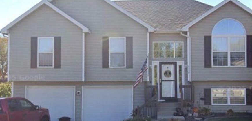 1319 NE 105th Terrace, Kansas City, MO 64155
