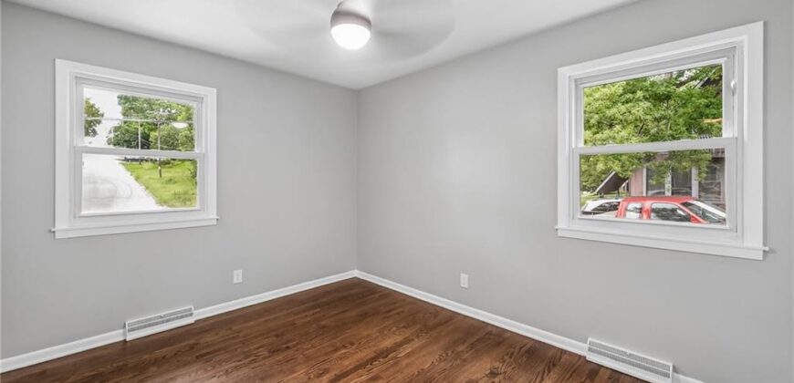 3741 N Brighton Avenue, Kansas City, MO 64117