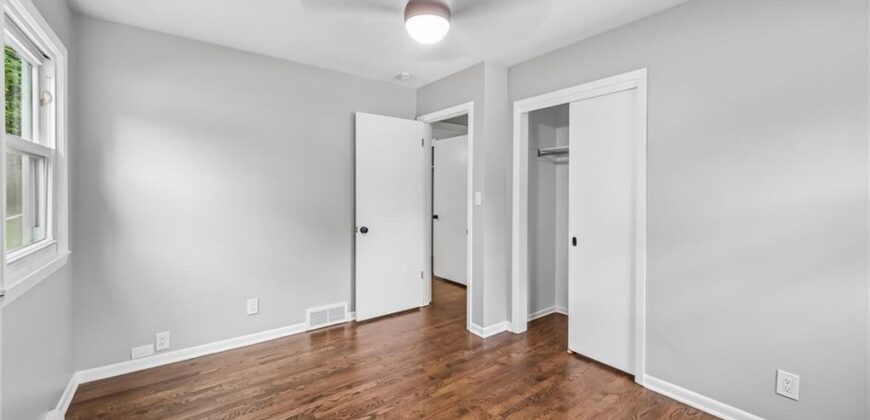 3741 N Brighton Avenue, Kansas City, MO 64117