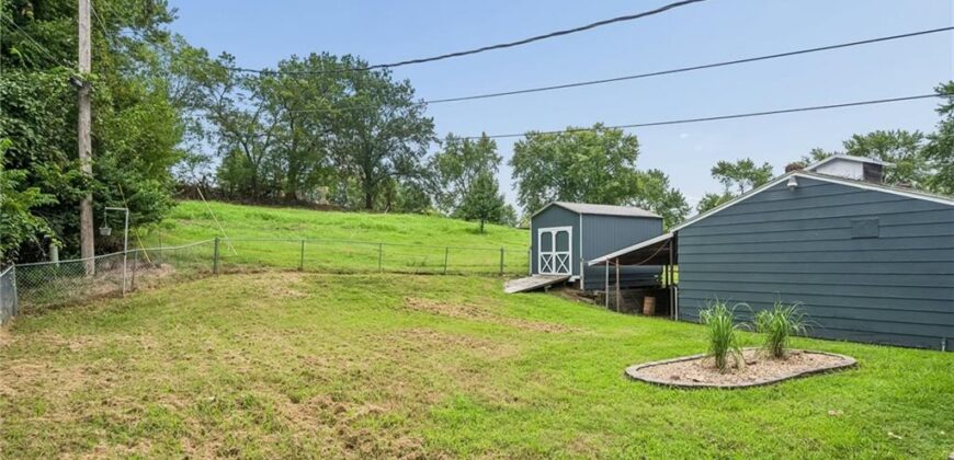 3741 N Brighton Avenue, Kansas City, MO 64117
