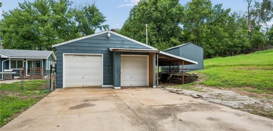 3741 N Brighton Avenue, Kansas City, MO 64117