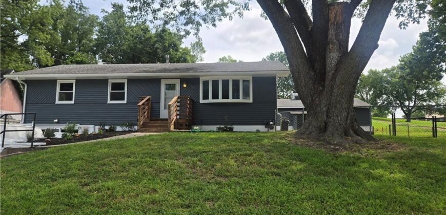 3741 N Brighton Avenue, Kansas City, MO 64117