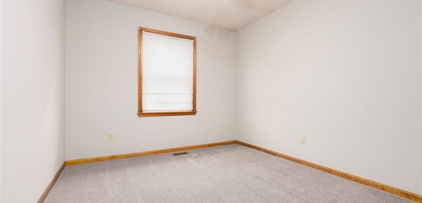 8631 NE 110th Street, Kansas City, MO 64157