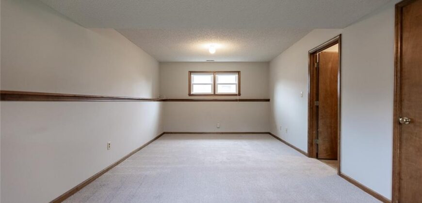 8631 NE 110th Street, Kansas City, MO 64157