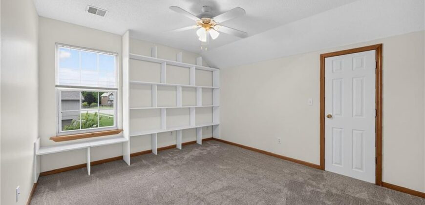 10912 N Wallace Avenue, Kansas City, MO 64157