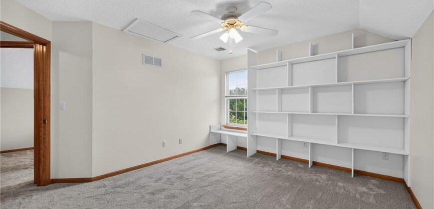 10912 N Wallace Avenue, Kansas City, MO 64157