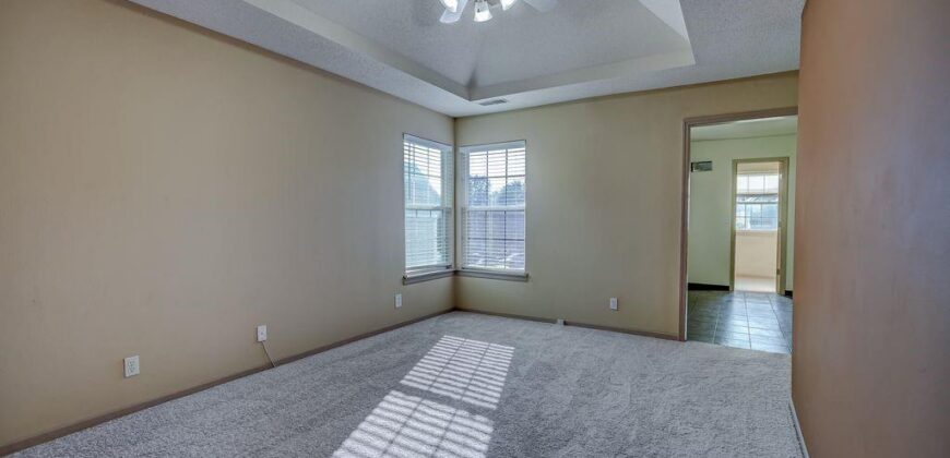 9739 N Lewis Avenue, Kansas City, MO 64157