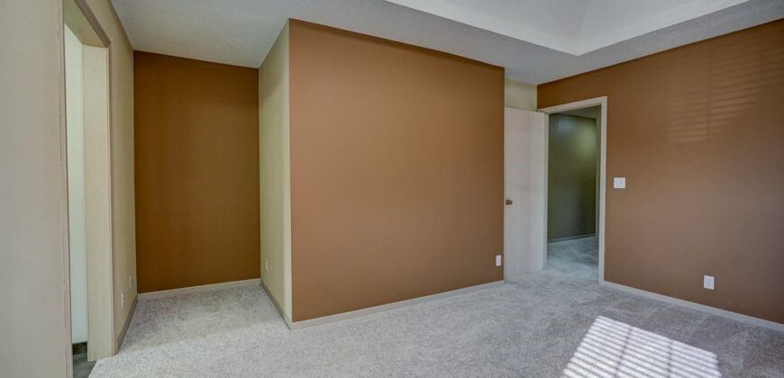 9739 N Lewis Avenue, Kansas City, MO 64157